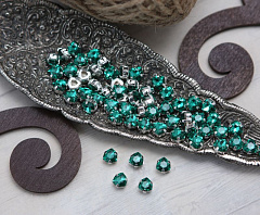 триллиант в серебристой оправе 7 мм "emerald" premium br, триллиант (trilliant)